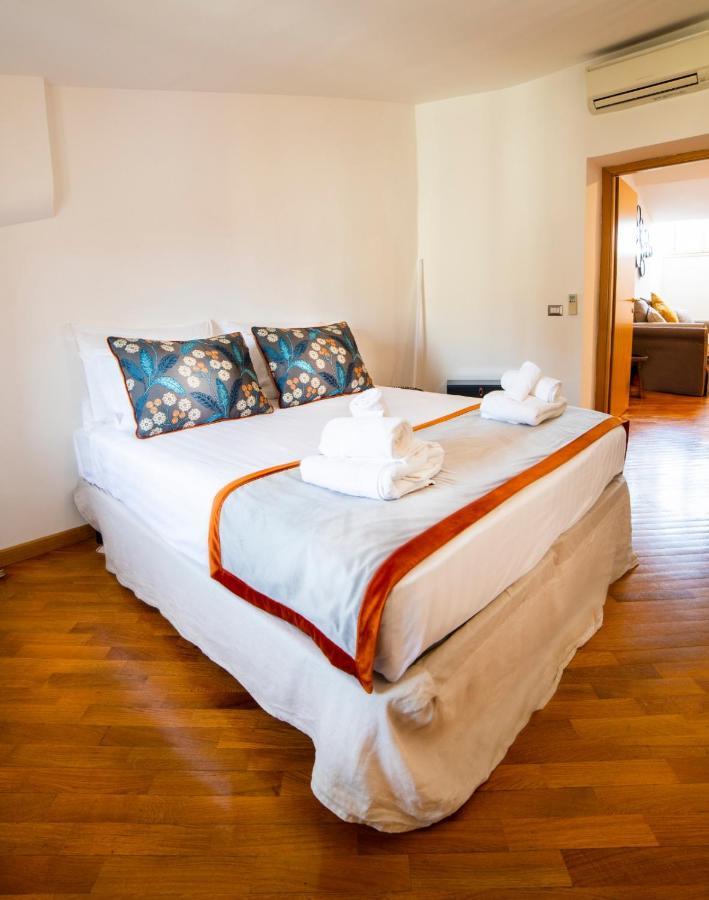 Inn Lucina 35 Rome Bagian luar foto