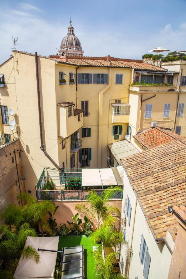 Inn Lucina 35 Rome Bagian luar foto